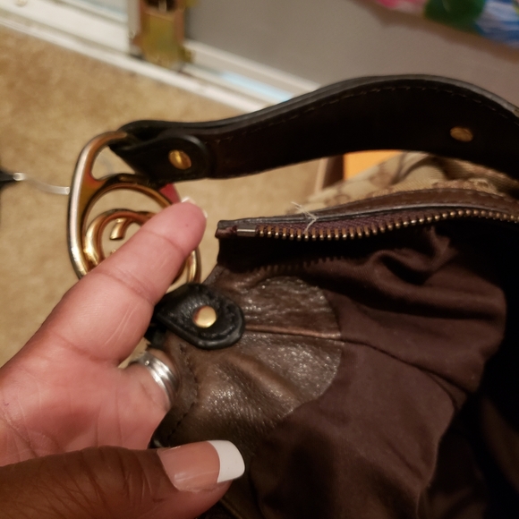Authentic Gucci brown monogram canvas shoulder bag - Picture 9 of 15